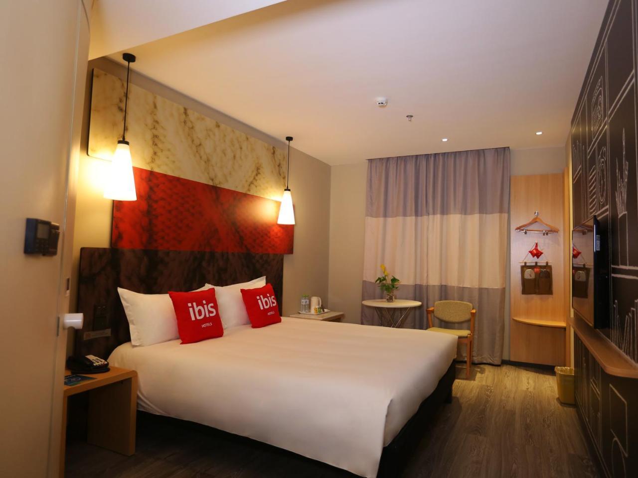 Ibis Haikou Injoy Plaza Hotel Exterior foto